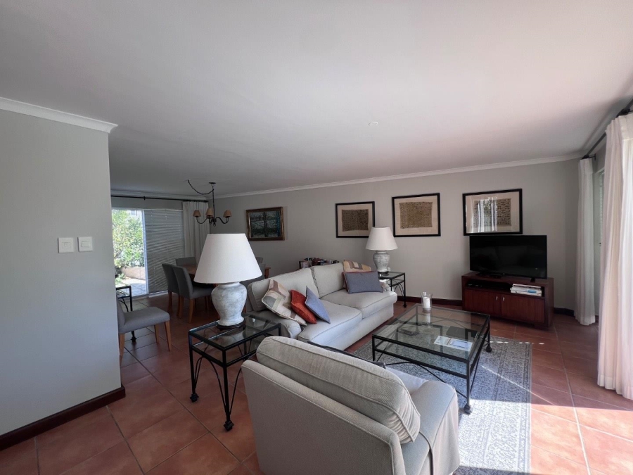 To Let 2 Bedroom Property for Rent in Bantry Bay Western Cape